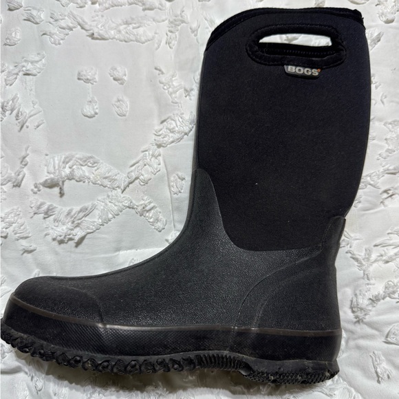 BOGS Kids Size 4. Great shape! Less expensive than Black Friday sale!! - Picture 4 of 12